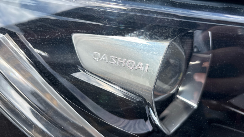 Nissan Qashqai 1.2 DiG-T N-Connecta 5dr Petrol Hatchback